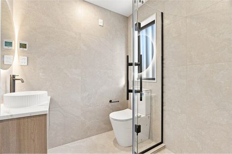 Photo of property in 12d Gordon Avenue, Milford, Auckland, 0620