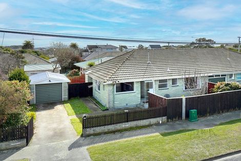Photo of property in 2 Cradock Street, South New Brighton, Christchurch, 8062