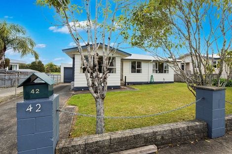 Photo of property in 42 Beazley Crescent, Tikipunga, Whangarei, 0112