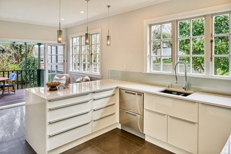 Photo of property in 42 Cooper Street, Karori, Wellington, 6012