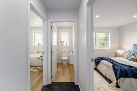 Photo of property in 3 Macrocarpa Lane, Carterton, 5713