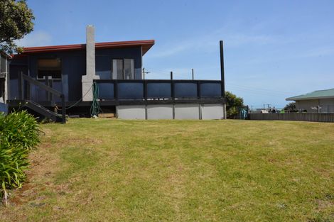 Photo of property in 5 Tokopapa Street, Mokau, 4376