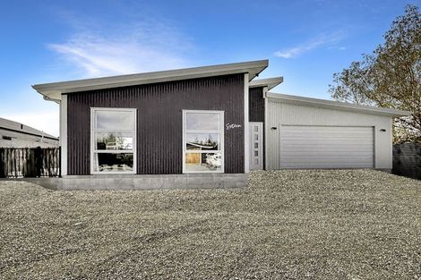 Photo of property in 16 Rhoboro Road, Twizel, 7901