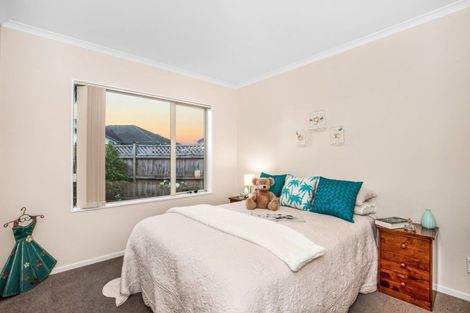 Photo of property in 24 Stellata Court, Randwick Park, Auckland, 2105
