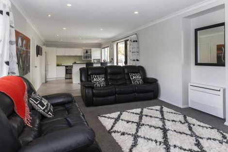 Photo of property in 34 Waipara Street, Cracroft, Christchurch, 8025