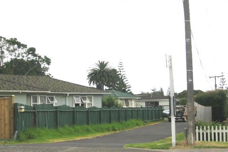 Photo of property in 2/294 Birkdale Road, Birkdale, Auckland, 0626