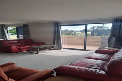 Photo of property in 2 St Julia Court, Helensville, 0800