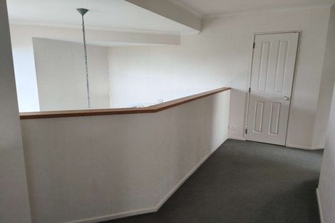 Photo of property in 7 David Beattie Place, Chatswood, Auckland, 0626