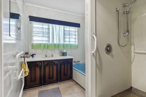 Photo of property in 2/10 Hunter Street, Hamilton Lake, Hamilton, 3204