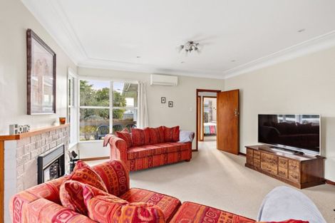 Photo of property in 21 Springs Road, Parakai, 0830