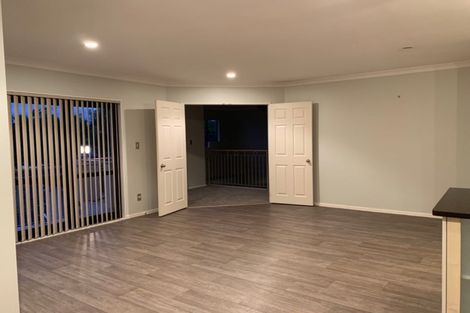 Photo of property in 6 Cinnabar Place, Westgate, Auckland, 0614