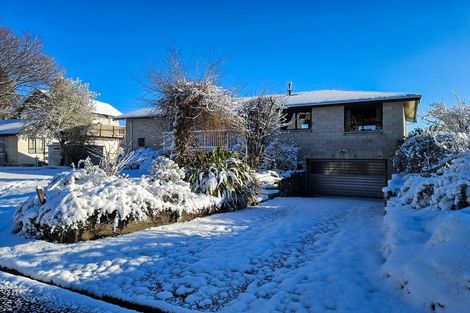 Photo of property in 5 Murray Place, Lake Tekapo, 7999
