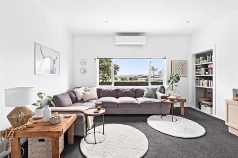 Photo of property in 29 Pukeko Place, Westshore, Napier, 4110