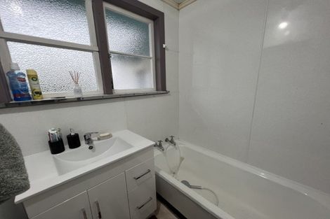 Photo of property in 16 Cardiff Street, Awapuni, Palmerston North, 4412