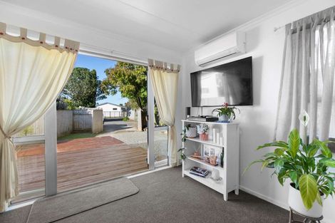 Photo of property in 28 Newton Place, Westbrook, Palmerston North, 4412