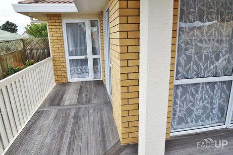 Photo of property in 107 Marina View Drive, West Harbour, Auckland, 0618