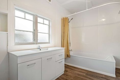 Photo of property in 42 Seddon Street, Aramoho, Whanganui, 4500