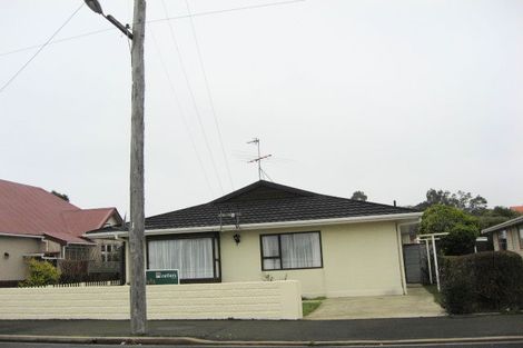 Photo of property in 11 Royal Crescent, Saint Kilda, Dunedin, 9012
