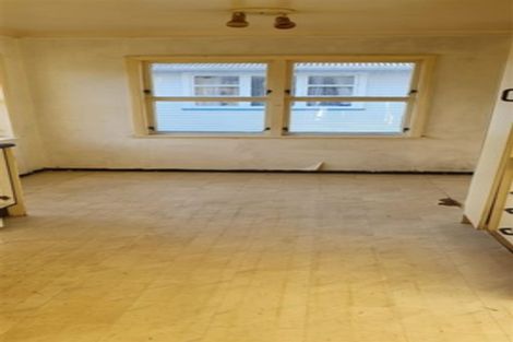 Photo of property in 4 Matai Street, Tokomaru, Palmerston North, 4474