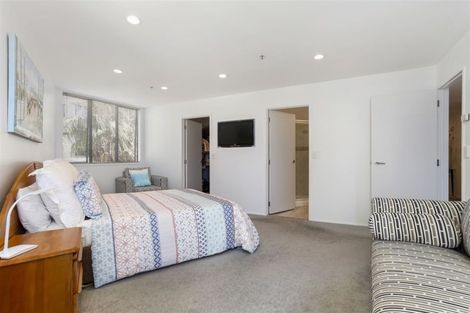 Photo of property in 3d/5 The Promenade, Takapuna, Auckland, 0622