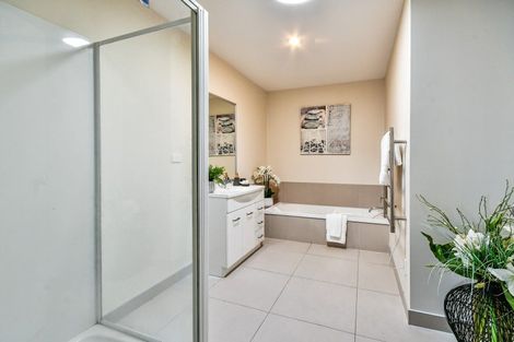 Photo of property in 13 Pipipi Crescent, Takanini, 2112