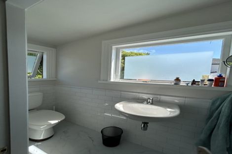 Photo of property in 1/62 Roseneath Terrace, Roseneath, Wellington, 6011