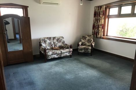 Photo of property in 94 Endeavour Street, Lyall Bay, Wellington, 6022