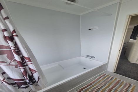 Photo of property in 8 Rhine Place, Weymouth, Auckland, 2103