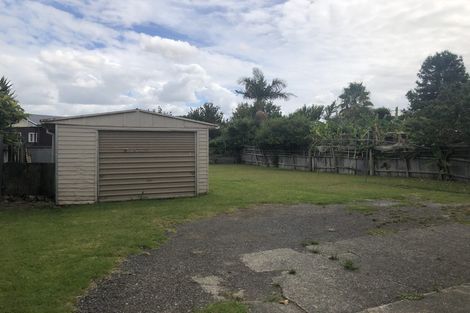 Photo of property in 23 Fairdene Avenue, Henderson, Auckland, 0610