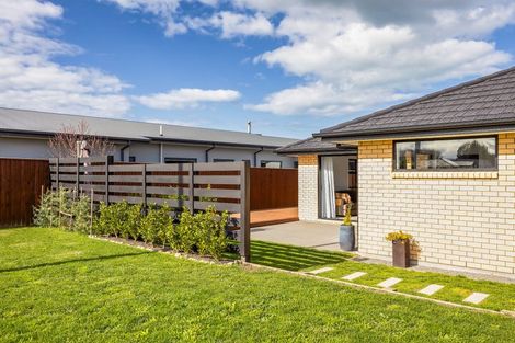 Photo of property in 35 Tara Crescent, Woodend, 7610