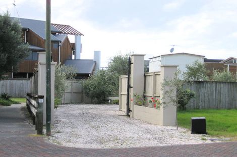 Photo of property in 12 Parry Court, Omaha, 0986