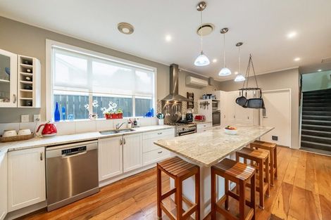 Photo of property in 42 Allington Road, Karori, Wellington, 6012