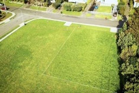 Photo of property in 28 Huia Street, Waikanae, 5036