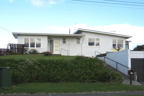 Photo of property in 137 Karaka Street, Castlecliff, Whanganui, 4501