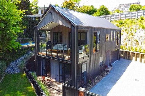 Photo of property in 6e Burns Street, Westown, New Plymouth, 4310