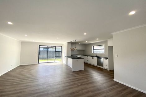 Photo of property in 29 Cynisca Crescent, Wallaceville, Upper Hutt, 5018