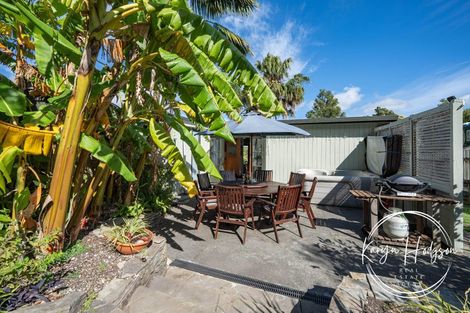 Photo of property in 10 Regent Street, Whakapirau, Maungaturoto, 0583