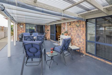 Photo of property in 10 Burnfield Way, Levin, 5510