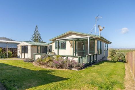 Photo of property in 384 Pukehina Parade, Pukehina, Te Puke, 3189