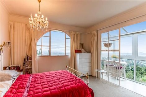 Photo of property in 35 Tawini Road, Titirangi, Auckland, 0604