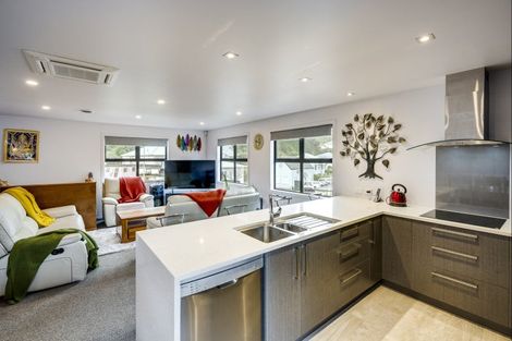 Photo of property in Baysbeds, 83 Shakespeare Road, Bluff Hill, Napier, 4110