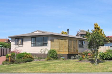 Photo of property in 28 Tawavale Street, Pukehangi, Rotorua, 3015