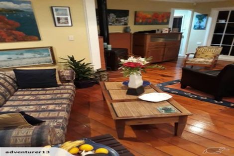Photo of property in 666 South Titirangi Road, Titirangi, Auckland, 0604