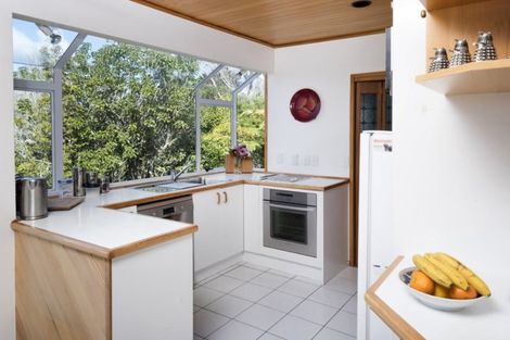 Photo of property in 17 Tanglewood Place, Cockle Bay, Auckland, 2014