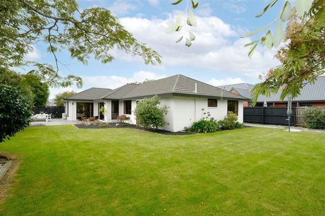 Photo of property in 29 Anglesea Avenue, Parklands, Christchurch, 8083