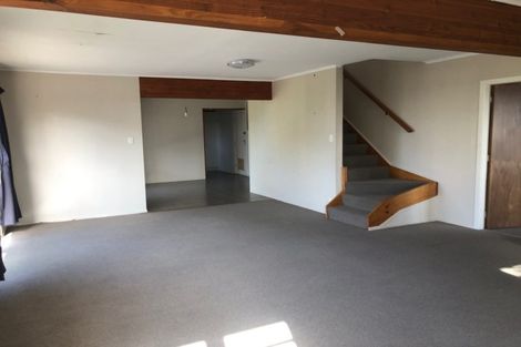 Photo of property in 572 Beach Road, Rothesay Bay, Auckland, 0630