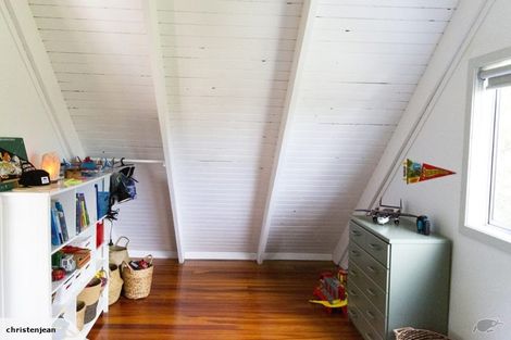 Photo of property in 8 Poplar Road, Stanmore Bay, Whangaparaoa, 0932