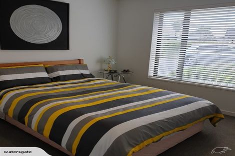 Photo of property in 5 Perrin Place, Darfield, 7510