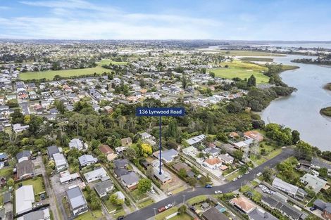 Photo of property in 136 Lynwood Road, New Lynn, Auckland, 0600