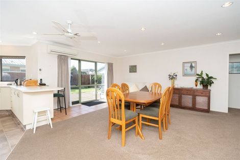 Photo of property in 26 Admiral Crescent, Flagstaff, Hamilton, 3210